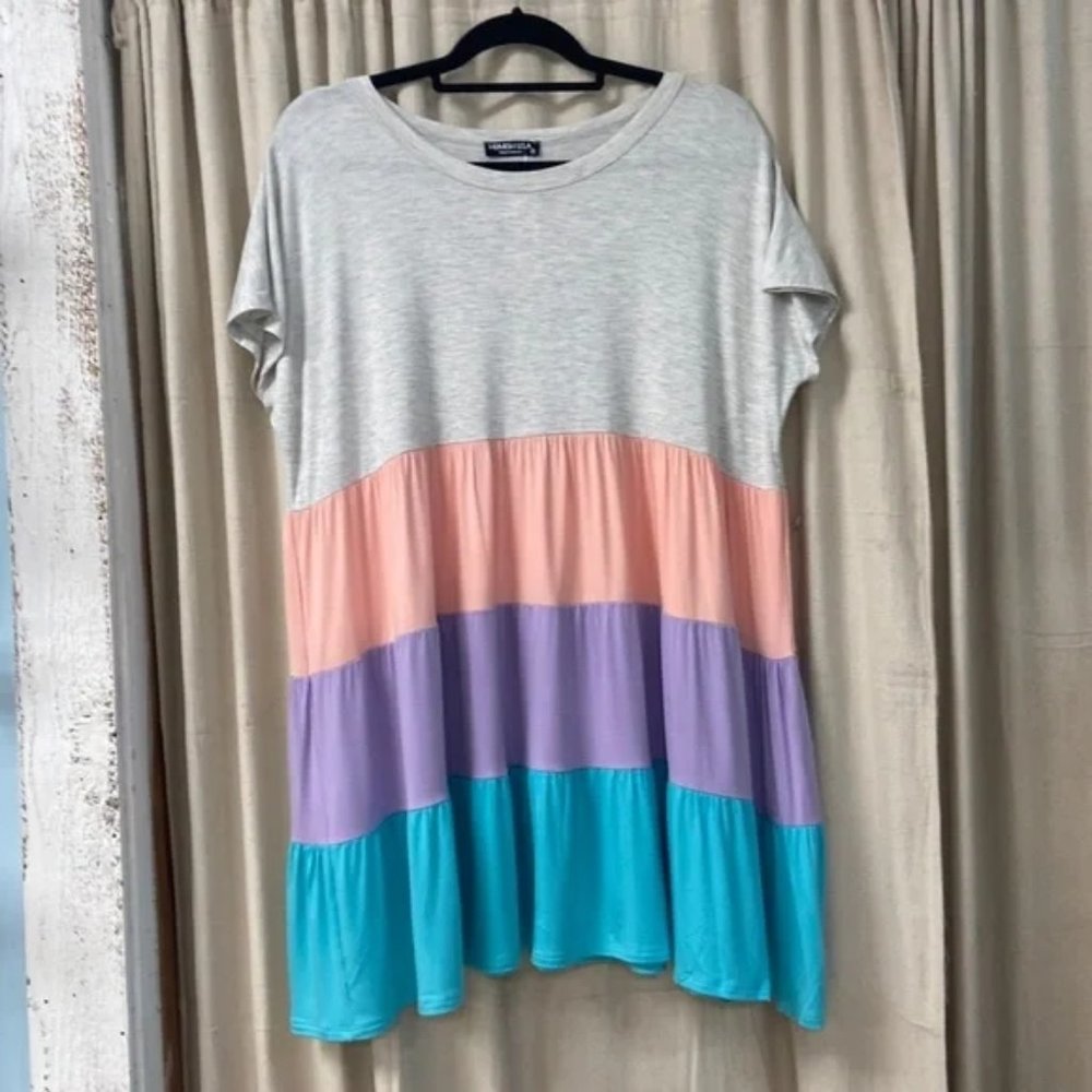 Tier Colorblock Top - Picture 2 of 2